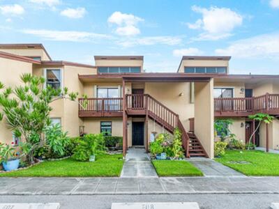 608 Lakeview Drive E