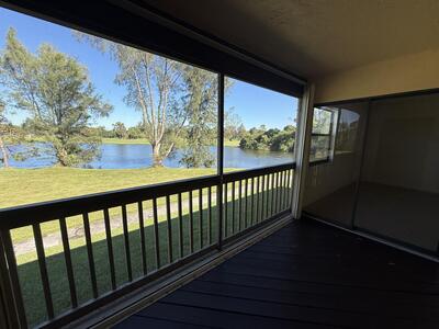 608 Lakeview Drive E, Royal Palm Beach, FL 33411