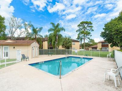 608 Lakeview Drive E, Royal Palm Beach, FL 33411