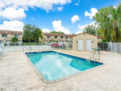 608 Lakeview Drive E, Royal Palm Beach, FL 33411