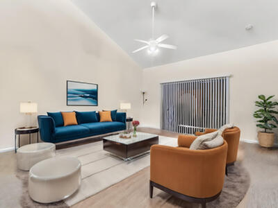 608 Lakeview Drive E, Royal Palm Beach, FL 33411