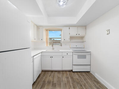 2567 Dudley Drive W, West Palm Beach, FL 33415