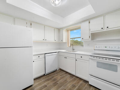 2567 Dudley Drive W, West Palm Beach, FL 33415