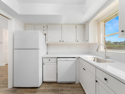 2567 Dudley Drive W, West Palm Beach, FL 33415