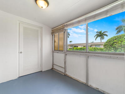 2567 Dudley Drive W, West Palm Beach, FL 33415