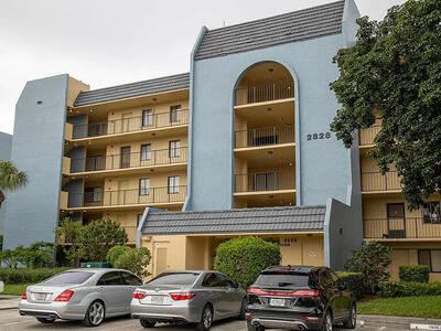 2828 Tennis Club Drive