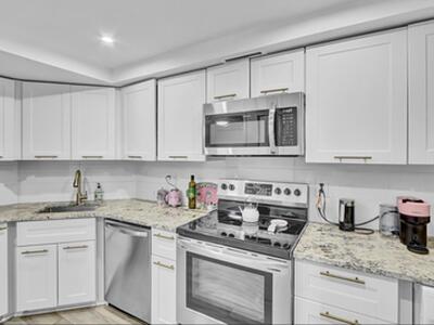 2000 Presidential Way, West Palm Beach, FL 33401