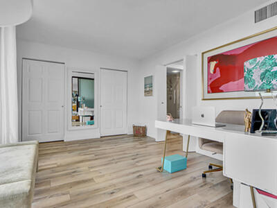 2000 Presidential Way, West Palm Beach, FL 33401