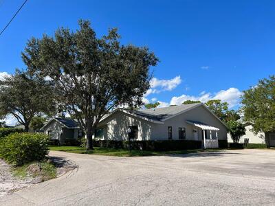 2707 Lowson Boulevard