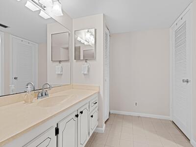 1723 Consulate Place, West Palm Beach, FL 33401