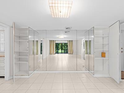 1723 Consulate Place, West Palm Beach, FL 33401