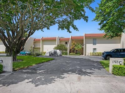1723 Consulate Place, West Palm Beach, FL 33401