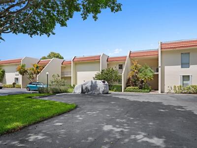 1723 Consulate Place, West Palm Beach, FL 33401