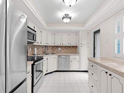 1723 Consulate Place, West Palm Beach, FL 33401