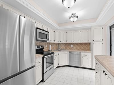 1723 Consulate Place, West Palm Beach, FL 33401