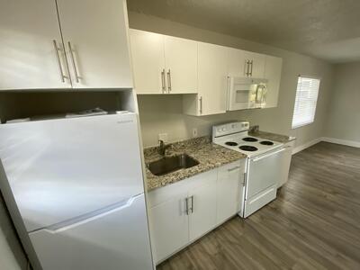 605 N Federal Highway, Lake Worth Beach, FL 33460