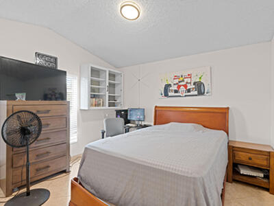 5078 Willow Pond W Road W, West Palm Beach, FL 33417