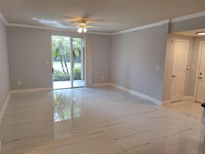 6492 Emerald Dunes Drive, West Palm Beach, FL 33411