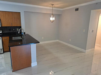 6492 Emerald Dunes Drive, West Palm Beach, FL 33411