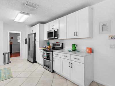 15 NE 18th Street, Delray Beach, FL 33444