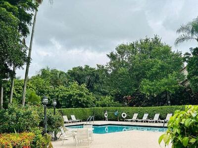 5720 Coach House Circel Circle E, Boca Raton, FL 33486