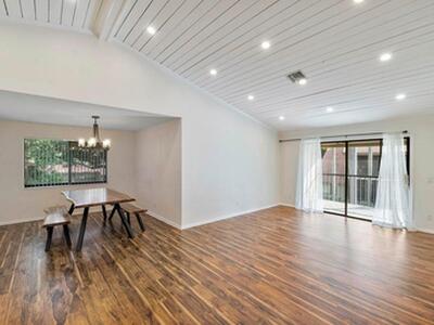 5720 Coach House Circel Circle E, Boca Raton, FL 33486