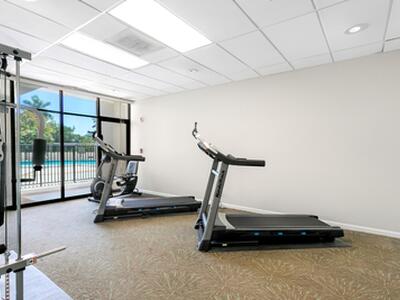 2425 Presidential Way, West Palm Beach, FL 33401