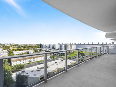 220 Lake Shore Drive, Lake Park, FL 33403