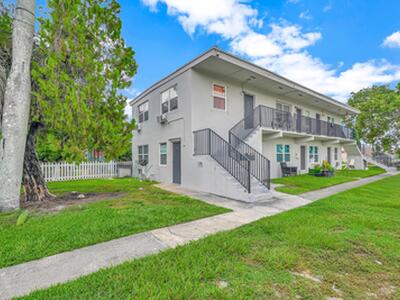 186 NW 1st Street, Homestead, FL 33030