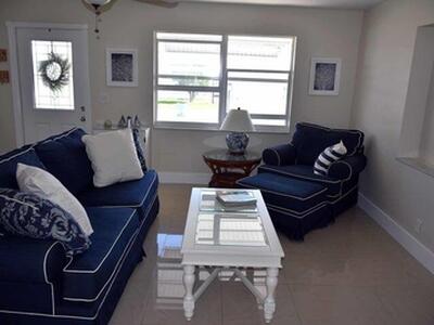 911 SW 6th Avenue, Boynton Beach, FL 33426