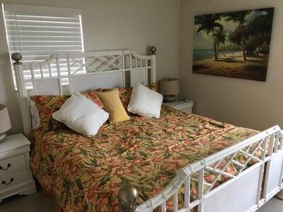 911 SW 6th Avenue, Boynton Beach, FL 33426