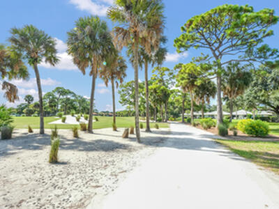 515 Club Drive, Palm Beach Gardens, FL 33418