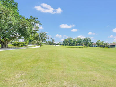 515 Club Drive, Palm Beach Gardens, FL 33418