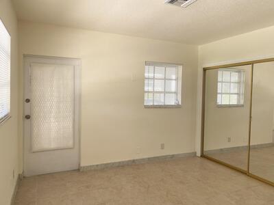 590 NE Wavecrest Way, Boca Raton, FL 33432