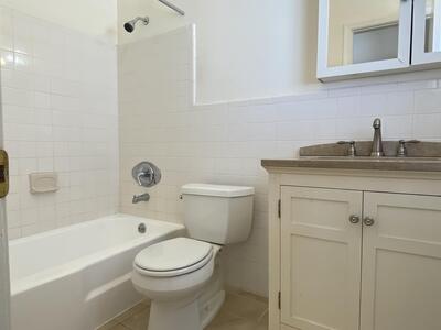 590 NE Wavecrest Way, Boca Raton, FL 33432