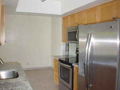 590 NE Wavecrest Way, Boca Raton, FL 33432