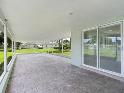 930 Rutherford Lane, Haverhill, FL 33415