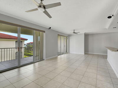 107 Half Moon Circle, Hypoluxo, FL 33462