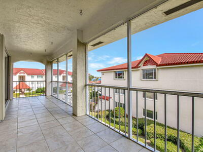 107 Half Moon Circle, Hypoluxo, FL 33462