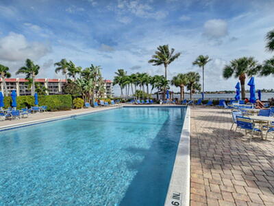 107 Half Moon Circle, Hypoluxo, FL 33462