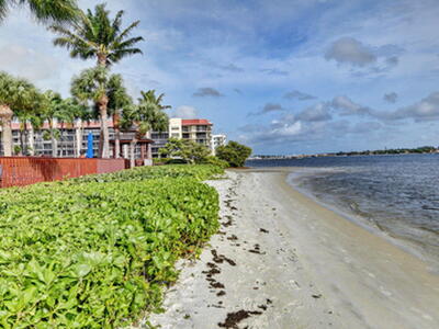 107 Half Moon Circle, Hypoluxo, FL 33462