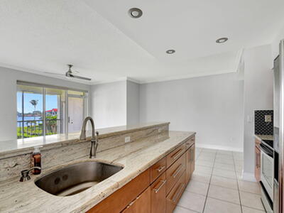 107 Half Moon Circle, Hypoluxo, FL 33462