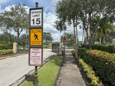 1203 Scarlet Oak Circle, Vero Beach, FL 32966