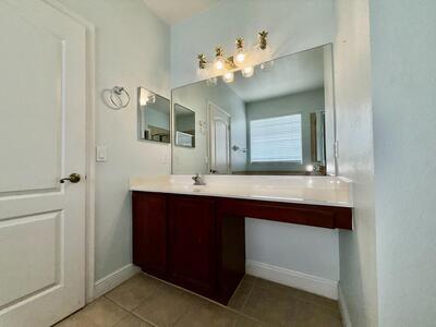 1203 Scarlet Oak Circle, Vero Beach, FL 32966