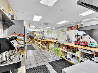 Hallandale Beach, FL 33009