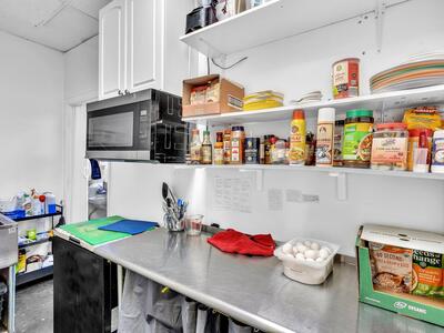 Hallandale Beach, FL 33009