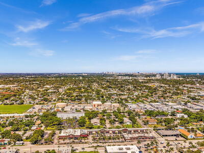 Hallandale Beach, FL 33009