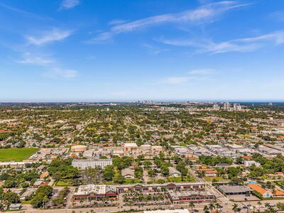 Hallandale Beach, FL 33009