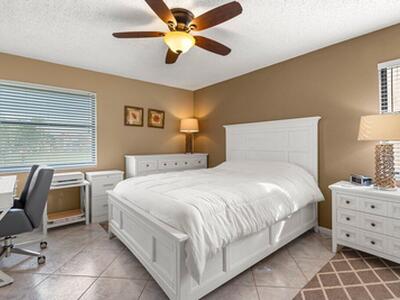 4654 Lucerne Lakes Boulevard, Lake Worth, FL 33467