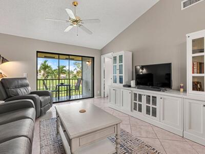 4654 Lucerne Lakes Boulevard, Lake Worth, FL 33467